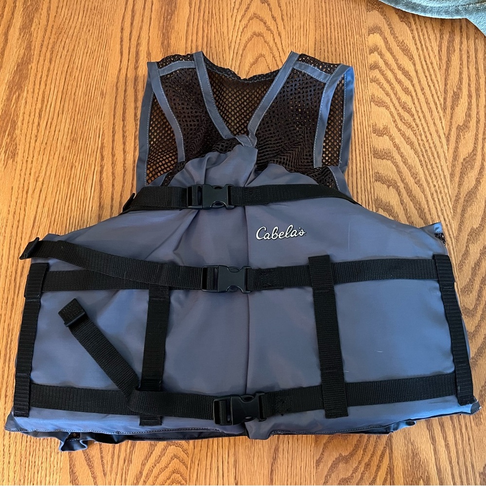 NWOT Cabela’s Adult L/XL Flotation Aid